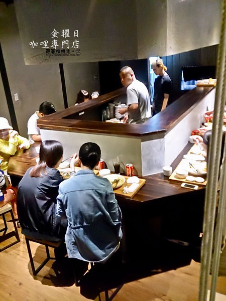 金曜日咖哩專門店:台南 中西區.神農街裡有著道地日本味咖哩飯 金曜日咖哩專門店