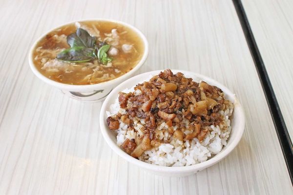 【蘆洲美食】豪肉羹魯肉飯-傳承20年手藝的巷弄隱藏版美食