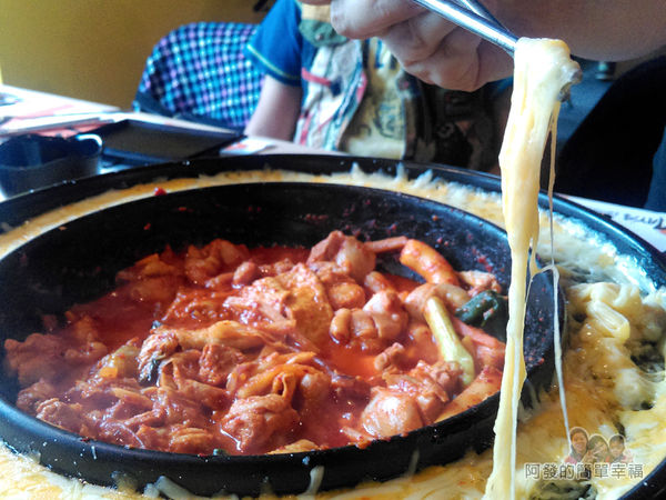 OMAYA春川炒雞33-李光洙(雙倍起司)春川炒雞鍋-牽絲的模樣