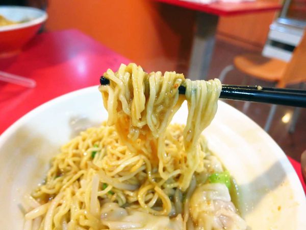 【蘆洲美食】小林紅油抄手-55元就能吃到抄手麵