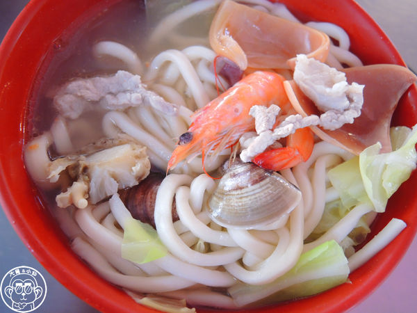 海鮮拉麵：呷飽祙【台北萬華･市場海鮮拉麵】跟著天王蕭敬騰吃美食