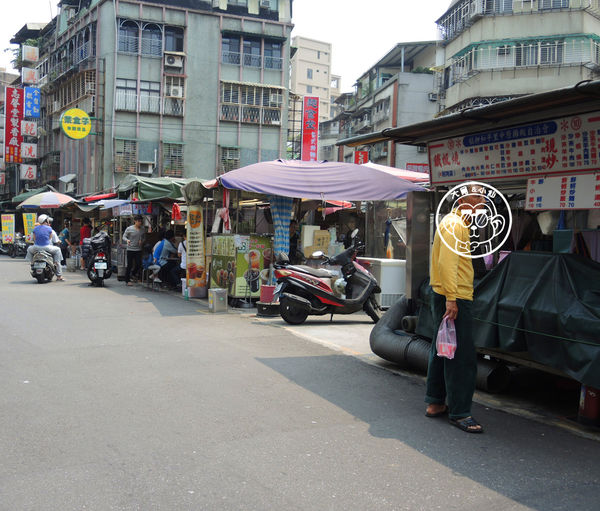 海鮮拉麵：呷飽祙【台北萬華･市場海鮮拉麵】跟著天王蕭敬騰吃美食