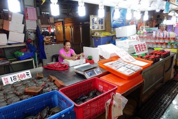 南寮漁港十七公里海岸風景區:(胖樺遊記)新竹十七公里海岸線/地中海風情南寮漁港休閒碼頭/新竹漁港,自行車道通往海天一色看海區/特色咖啡廳