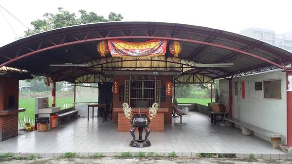 【桃園景點】百年土地公流蘇花：【桃園景點】百年土地公流蘇花(4月16花況)