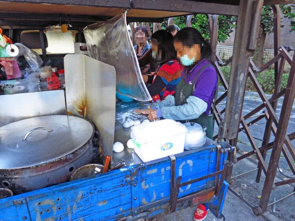 【新莊美食】狗不理水煎包-台北醫院附近的老店美食