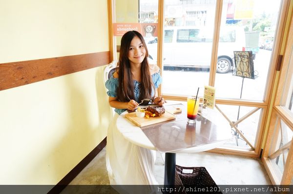 永安市場站早午餐.下午茶 肥禿子美式餐廳.8盎司漢堡排絕對滿足.中和美食