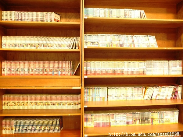 E7play一票玩到底(三多館(原:三多時尚球館)):【愛評口碑券】E7play一票玩到底(三多館)。一張門票館內運動、遊戲等多元設施玩到爽 適合家人朋友一起來同樂