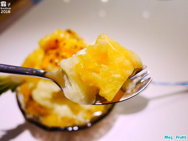 Maj Frutti 冰菓藝棧:Maj. Frutti冰菓藝棧,逢甲夢幻系飲品,鮮果堆疊成藝術品般的雪花冰~