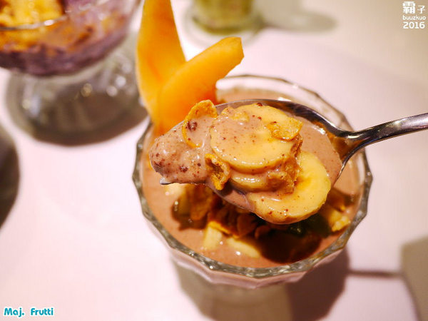 Maj Frutti 冰菓藝棧:Maj. Frutti冰菓藝棧,逢甲夢幻系飲品,鮮果堆疊成藝術品般的雪花冰~