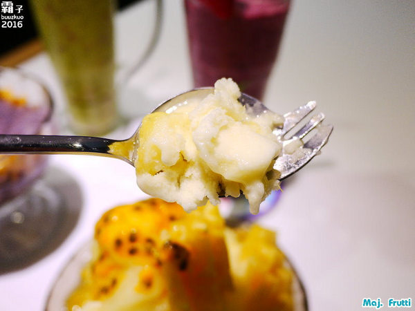 Maj Frutti 冰菓藝棧:Maj. Frutti冰菓藝棧,逢甲夢幻系飲品,鮮果堆疊成藝術品般的雪花冰~