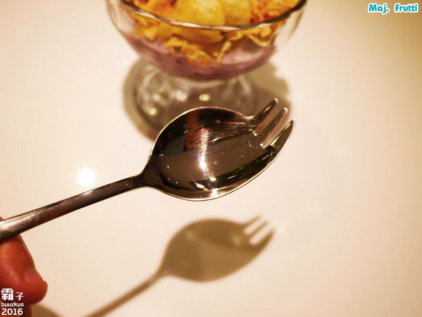 Maj Frutti 冰菓藝棧:Maj. Frutti冰菓藝棧,逢甲夢幻系飲品,鮮果堆疊成藝術品般的雪花冰~