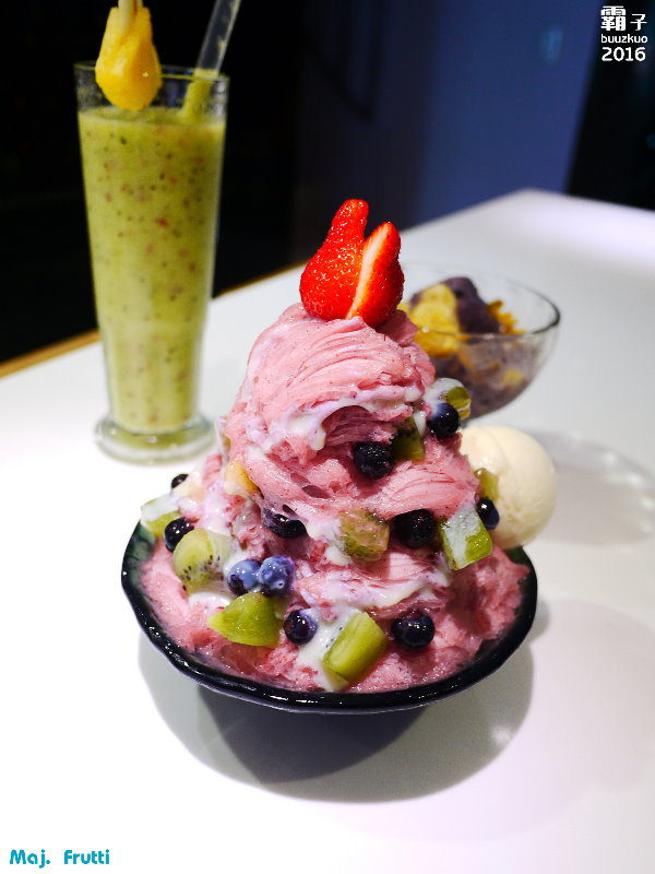 Maj Frutti 冰菓藝棧:Maj. Frutti冰菓藝棧,逢甲夢幻系飲品,鮮果堆疊成藝術品般的雪花冰~