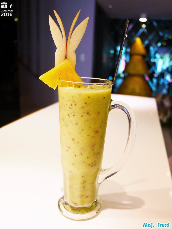 Maj Frutti 冰菓藝棧:Maj. Frutti冰菓藝棧,逢甲夢幻系飲品,鮮果堆疊成藝術品般的雪花冰~