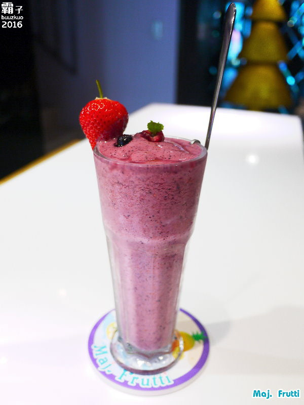 Maj Frutti 冰菓藝棧:Maj. Frutti冰菓藝棧,逢甲夢幻系飲品,鮮果堆疊成藝術品般的雪花冰~