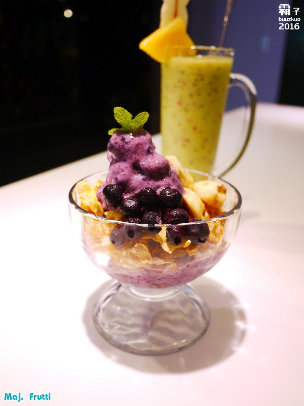 Maj Frutti 冰菓藝棧:Maj. Frutti冰菓藝棧,逢甲夢幻系飲品,鮮果堆疊成藝術品般的雪花冰~