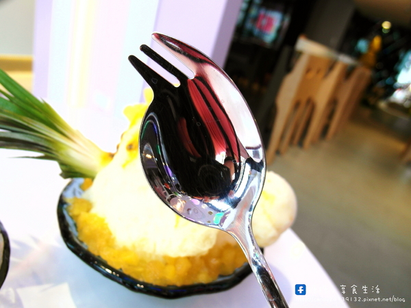 Maj. Frutti:〖台中│美食〗Maj. Frutti 冰菓藝棧 ❤ 結合當季新鮮水果,打造出繽紛華麗的夏日冰品,快來消暑一下吧!!