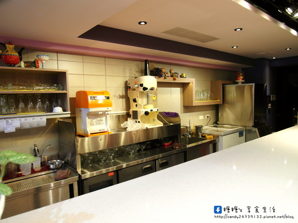 Maj. Frutti:〖台中│美食〗Maj. Frutti 冰菓藝棧 ❤ 結合當季新鮮水果,打造出繽紛華麗的夏日冰品,快來消暑一下吧!!