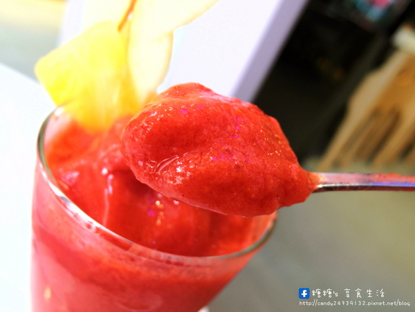 Maj. Frutti:〖台中│美食〗Maj. Frutti 冰菓藝棧 ❤ 結合當季新鮮水果,打造出繽紛華麗的夏日冰品,快來消暑一下吧!!