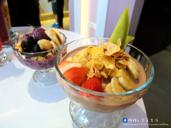 Maj. Frutti:〖台中│美食〗Maj. Frutti 冰菓藝棧 ❤ 結合當季新鮮水果,打造出繽紛華麗的夏日冰品,快來消暑一下吧!!