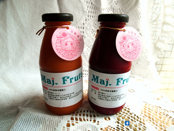 Maj. Frutti:〖台中│美食〗Maj. Frutti 冰菓藝棧 ❤ 結合當季新鮮水果,打造出繽紛華麗的夏日冰品,快來消暑一下吧!!