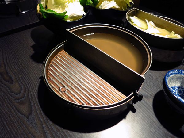 【蘆洲餐廳】川之流涮涮鍋-火烤兩吃火鍋店
