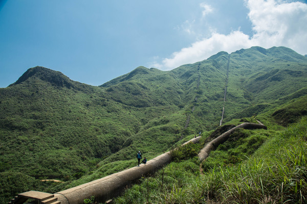 廢煙道：[新北\旅遊] IG熱門打卡景點 廢煙道 金瓜石十三層遺址 黃金瀑布 看見台灣的美