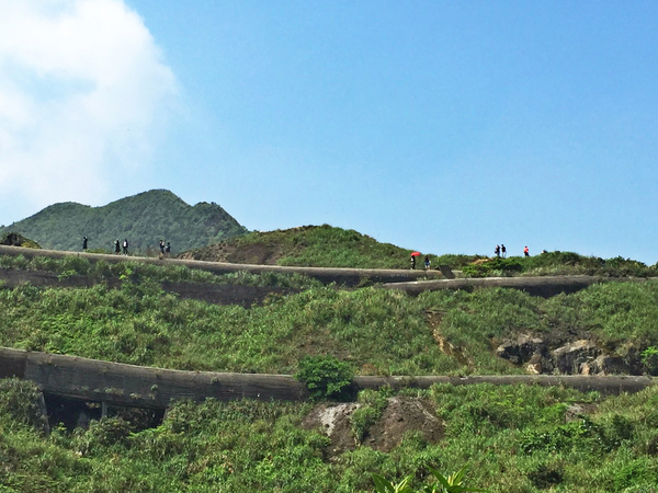 廢煙道：[新北\旅遊] IG熱門打卡景點 廢煙道 金瓜石十三層遺址 黃金瀑布 看見台灣的美