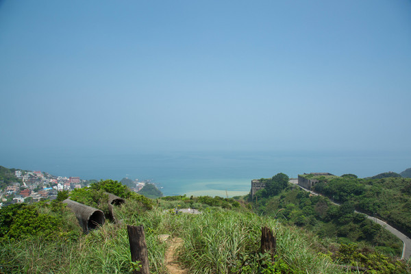 廢煙道：[新北\旅遊] IG熱門打卡景點 廢煙道 金瓜石十三層遺址 黃金瀑布 看見台灣的美