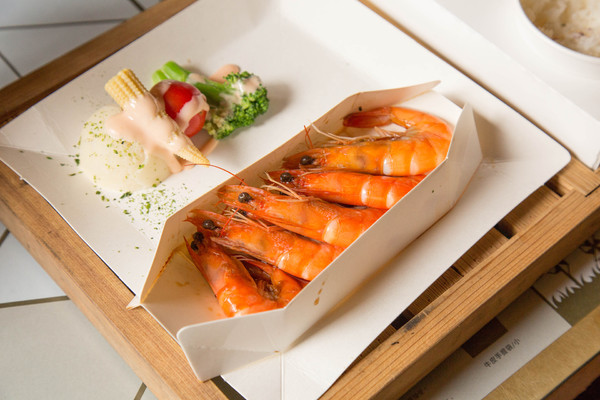 紙箱王創意園區(清境小瑞士花園)：[旅遊/食記/清境]創意紙餐廳 紙箱王創意園區(清境小瑞士花園店)