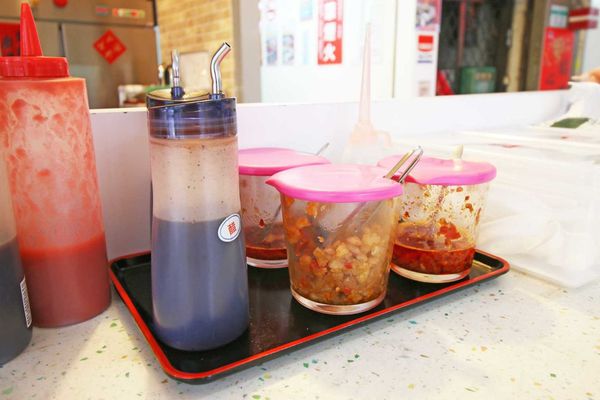 【台北美食】Ha婆蚵仔麵線手工餃子-特殊的特製辣蘿蔔蚵仔麵線