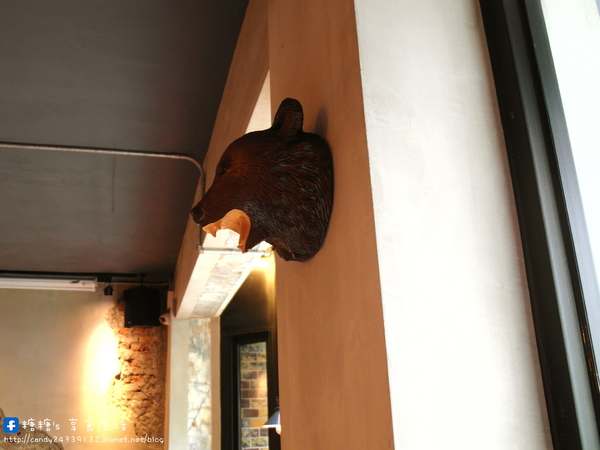 牧熊小館Moow:〖台中│美食〗牧熊小館Moow ❤ 隱藏於巷弄中的人氣早午餐,超推牧熊森林野餐的雞腿肉,多汁鮮甜,外酥內嫩,還有荔枝冰沙及紅豆燕麥拿鐵也超好喝!!