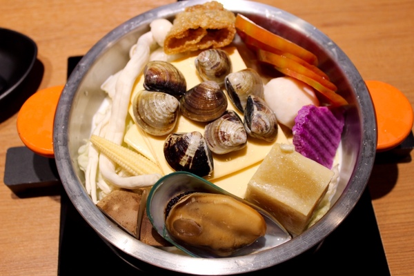 鬼椒一番鍋(東門店)：[台南]北部平價連鎖麻辣鍋來拉 鬼椒一番鍋(東門店)