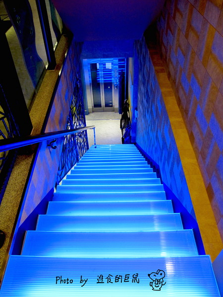 鬼椒一番鍋(東門店):(台南。東區美食)『鬼椒一番鍋(台南東門店) 』全台知名連鎖火鍋店。平實價格就能輕鬆地享用美味的個人鍋。