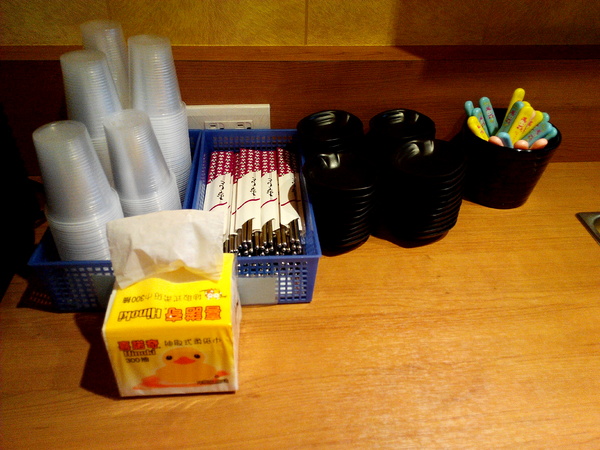 鬼椒一番鍋(東門店):【臺南Ω東區】鬼椒一番鍋(東門店)。鬼椒辣得過癮,綠咖哩風味十足,且不另收服務費