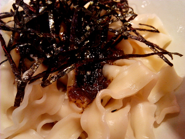 鬼椒一番鍋(東門店):【臺南Ω東區】鬼椒一番鍋(東門店)。鬼椒辣得過癮,綠咖哩風味十足,且不另收服務費