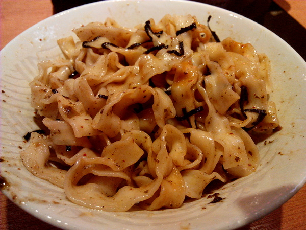 鬼椒一番鍋(東門店):【臺南Ω東區】鬼椒一番鍋(東門店)。鬼椒辣得過癮,綠咖哩風味十足,且不另收服務費