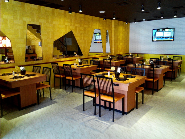 鬼椒一番鍋(東門店):【臺南Ω東區】鬼椒一番鍋(東門店)。鬼椒辣得過癮,綠咖哩風味十足,且不另收服務費