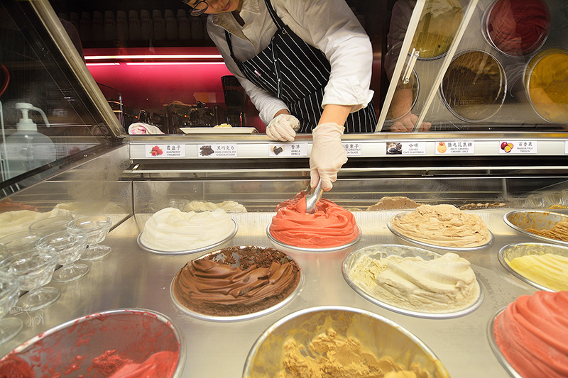Louise 法國空運來台冰淇淋泡芙甜點,Philippe Urraca MOF得獎甜點師,台北東區捷運忠孝復興站下午茶