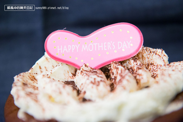 73生乳頂級巧克力蛋糕：【邀約|大潤發】73生乳頂級巧克力蛋糕 送媽媽好自己吃也不賴