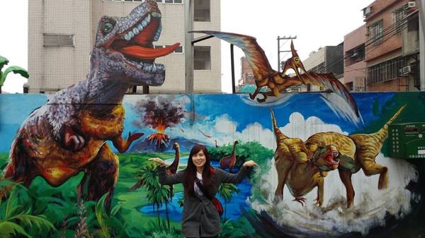 內壢國小3D彩繪牆：【桃園景點】福德里彩繪牆~內壢國小恐龍出沒