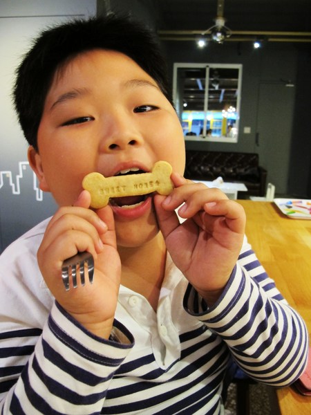 Miss Bossy Café:{Miss Bossy Café} 超~精緻美味的杯子蛋糕_隱身在台南巷弄中