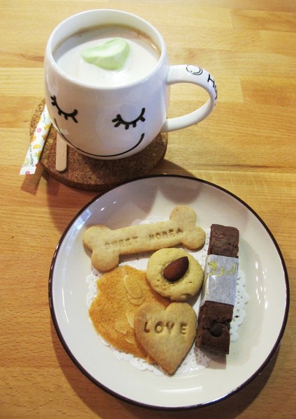 Miss Bossy Café:{Miss Bossy Café} 超~精緻美味的杯子蛋糕_隱身在台南巷弄中