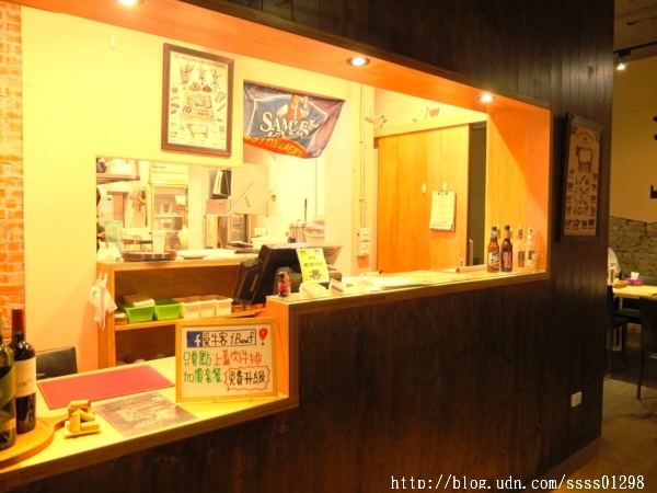 ibeef愛牛客炭烤牛排館：【美食特搜。高雄苓雅區】iBeef愛牛客炭烤牛排館(邀約)。大份量30盎司肩小排超美味 高雄牛肉控千萬別錯過囉！