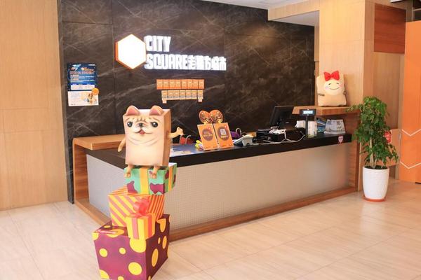 老楊方城市觀光工廠:【嘉義景點】老楊方程式觀光工廠~居然神秘的養了一隻大型的機器人在大樓裡吶 & 參訪方塊狗星人的3D星際奇幻之旅