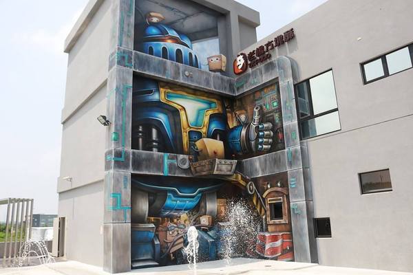 老楊方城市觀光工廠:【嘉義景點】老楊方程式觀光工廠~居然神秘的養了一隻大型的機器人在大樓裡吶 & 參訪方塊狗星人的3D星際奇幻之旅