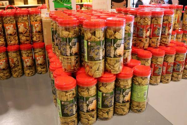 老楊方城市觀光工廠:【嘉義景點】老楊方程式觀光工廠~居然神秘的養了一隻大型的機器人在大樓裡吶 & 參訪方塊狗星人的3D星際奇幻之旅