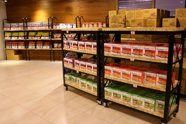 老楊方城市觀光工廠:【嘉義景點】老楊方程式觀光工廠~居然神秘的養了一隻大型的機器人在大樓裡吶 & 參訪方塊狗星人的3D星際奇幻之旅