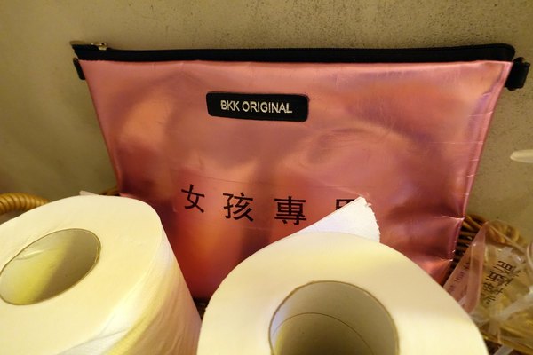 小食泰泰味食堂：(胖樺食記)張勛傑開的店『小食泰-泰味食堂-泰式料理餐廳』。敦化北路民生社區推薦餐廳，餐點美味環境舒適