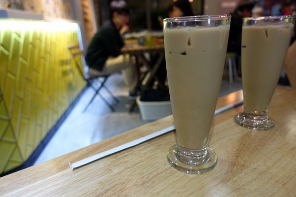 小食泰泰味食堂：(胖樺食記)張勛傑開的店『小食泰-泰味食堂-泰式料理餐廳』。敦化北路民生社區推薦餐廳，餐點美味環境舒適