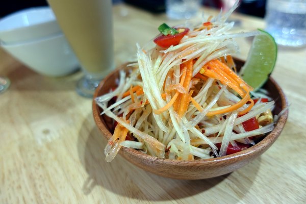 小食泰泰味食堂：(胖樺食記)張勛傑開的店『小食泰-泰味食堂-泰式料理餐廳』。敦化北路民生社區推薦餐廳，餐點美味環境舒適